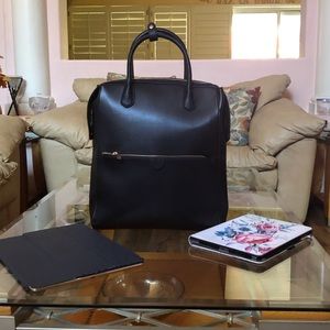 Ladies convertible backpack, black, new